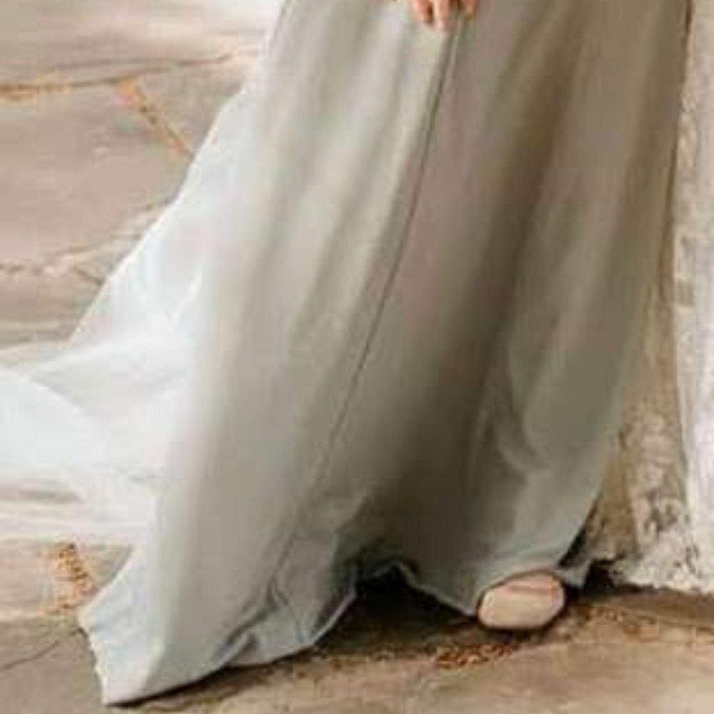 Show Me Your Mumu Lauren Tie maxi dress in silver sage crisp. Size S - Picture 6 of 8